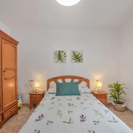 Isabel Casa Del Mar Apartment